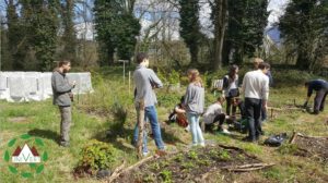 jardin lors de notre atelier "semis" pour la semaine étudiante du développement durable l'année dernière.